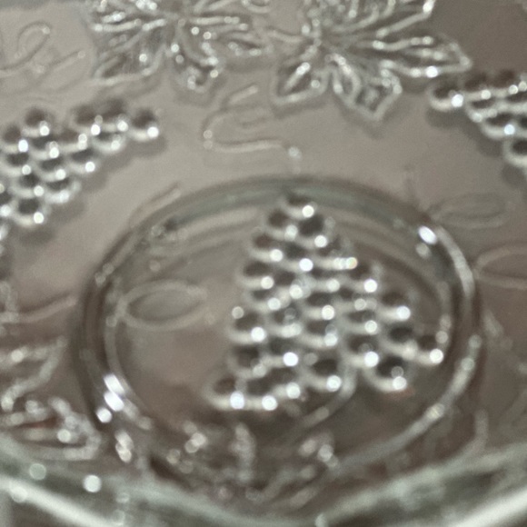 Vintage Grape Cluster design Snack serving Plates with Cups a of 8 pieces - Picture 5 of 11